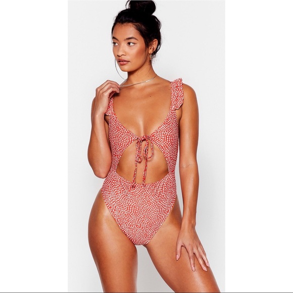 ASO Giannina Gibelli Love Is Blind Nasty Gal Wild Waters Animal Cut-Out Swimsuit - Picture 4 of 12